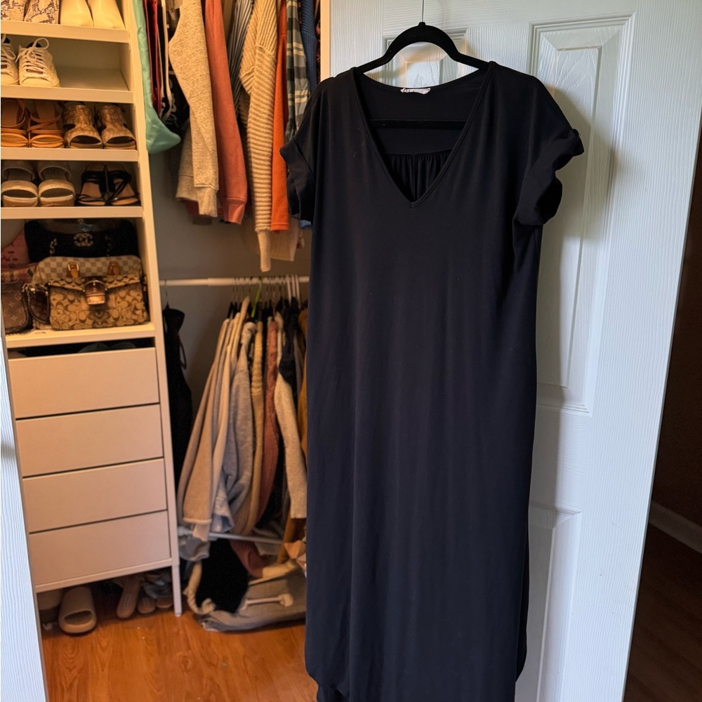 Entro Long Maxi Black Dress